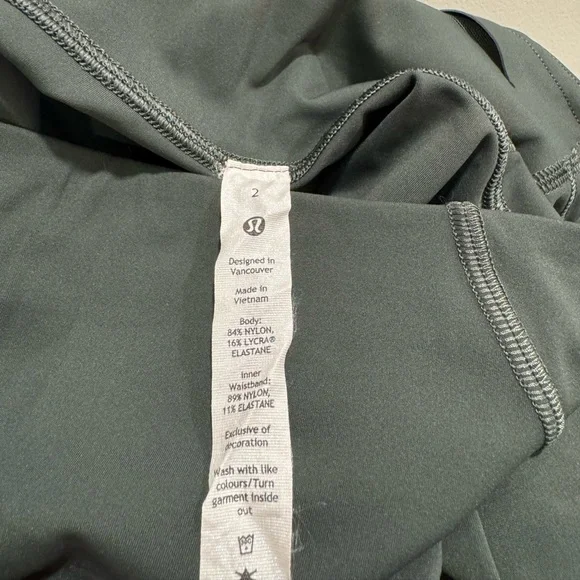 Lululemon Base Pace HR Reflective Tight 25” - Picture 4 of 6